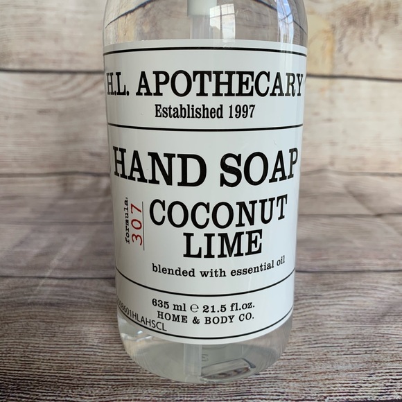 2️⃣✖️3️⃣4️⃣ 🌴H&B Co. H.L. Apothecary Coconut Lime🖐 Soap - Picture 3 of 4